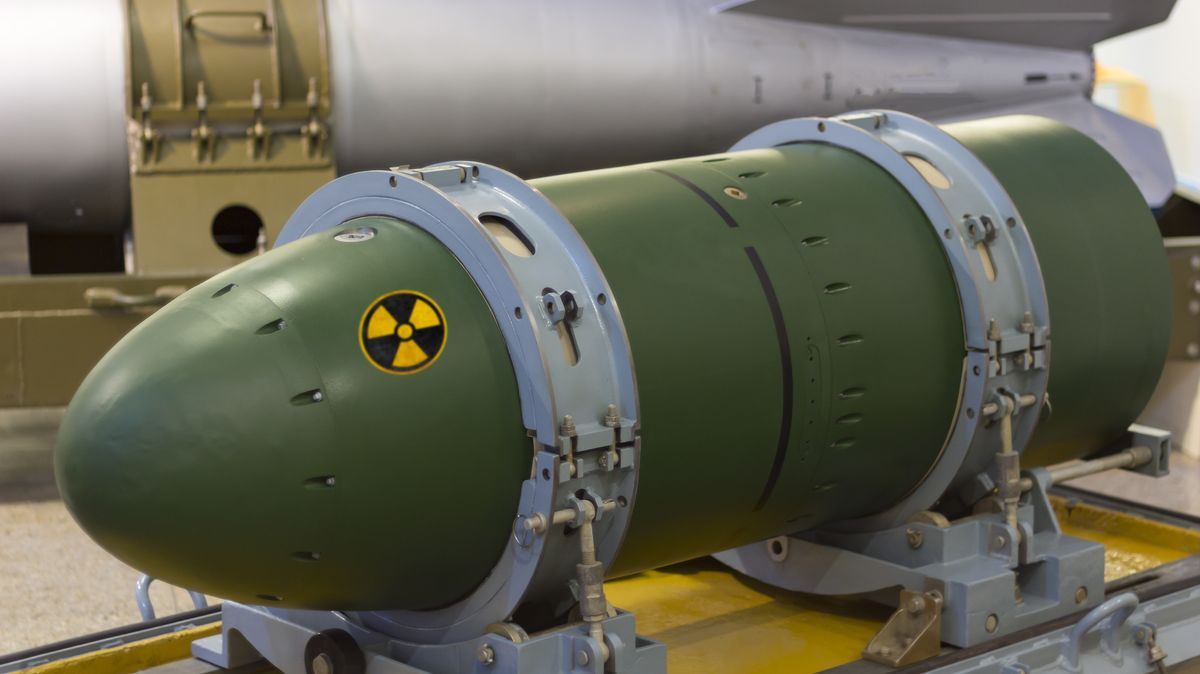 USA rozmístí jaderné zbraně v Británii. Sílí prý hrozba ze strany Ruska